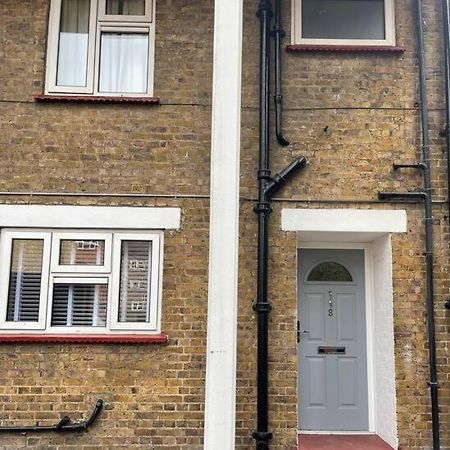 Newly Refurbished Apartment, Near Station & River London Exterior photo