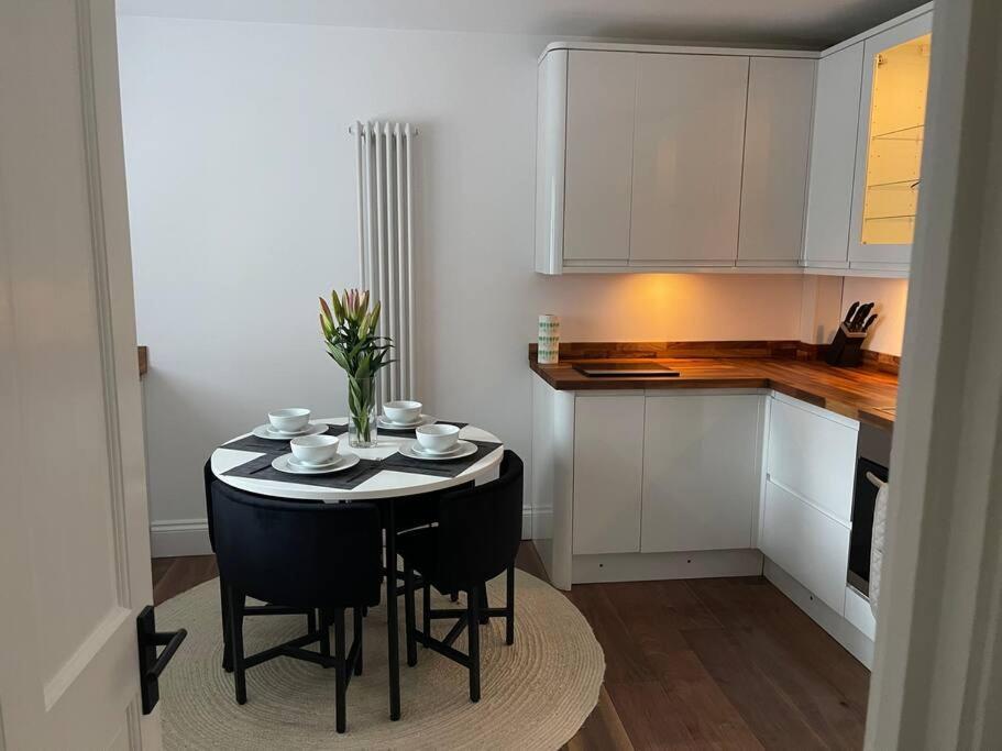 Newly Refurbished Apartment, Near Station & River London Exterior photo
