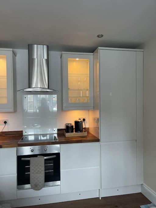 Newly Refurbished Apartment, Near Station & River London Exterior photo